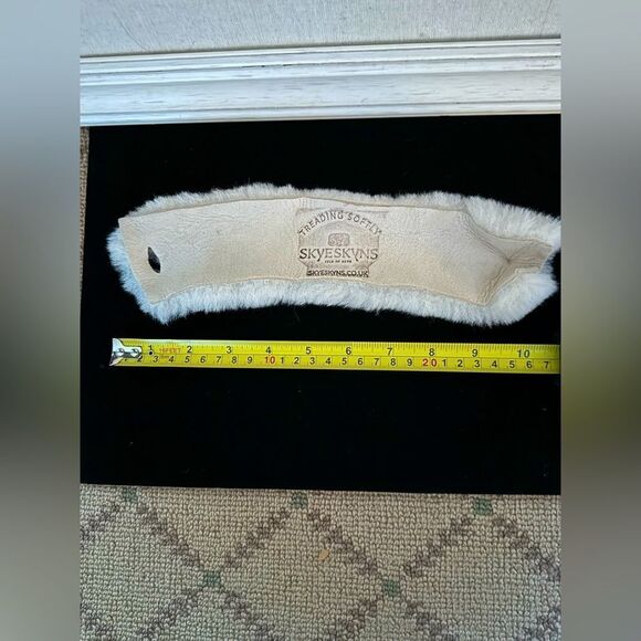 Highland Cow Handheld Bottle Opener and handmade Sheepskin Beer Huggie - NWOT - Picture 5 of 8